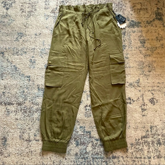 Gabby Isabella Pants - Gabby Isabella | Olive Green Cargo Jogger Paper Bag Waist Women’s Size Medium M